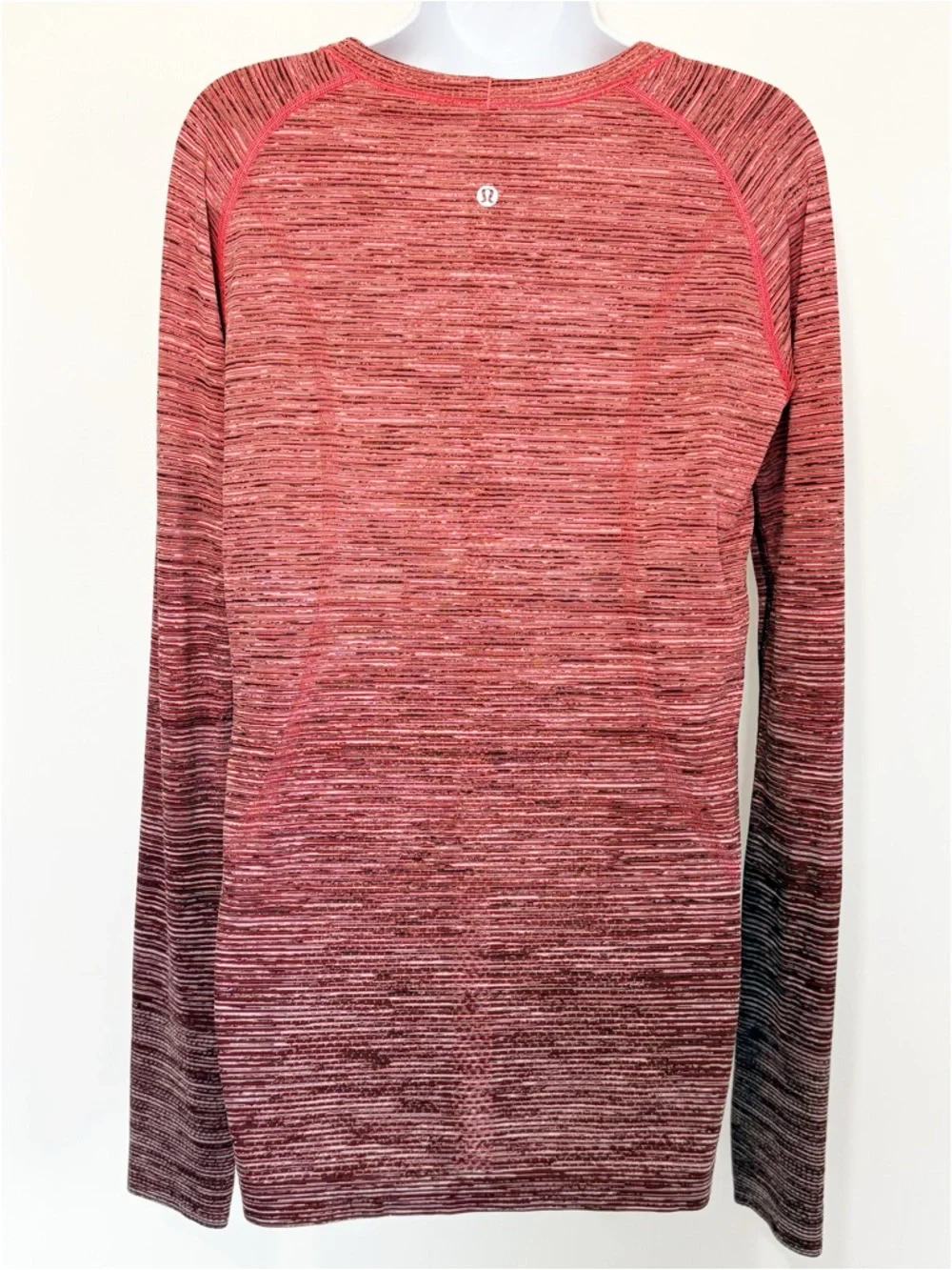 LULULEMON Swiftly Tech Long Sleeve Crewneck Red Alert Womens Size 12 - Picture 4 of 9
